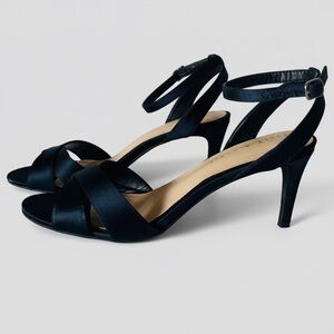 Kelly & Katie Elegant Black Sandals